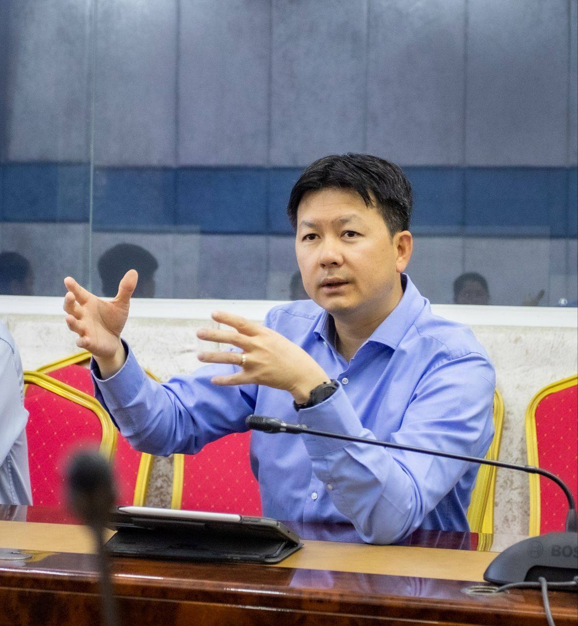 ឯកឧត្តម សុខ ពុទ្ធិវុធ បានទទួលជំនួបសម្ដែងការគួរសមនិងពិភាក្សាការងារជាមួយ លោក Fumitsugu Tosu (唐須史嗣)